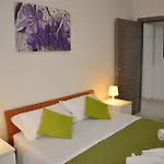 Green Aparthotel