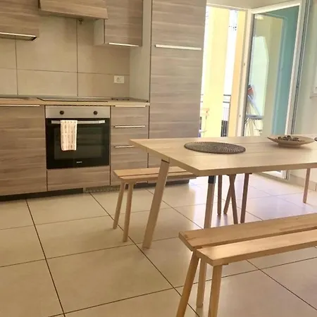 格林公寓式酒店 2*